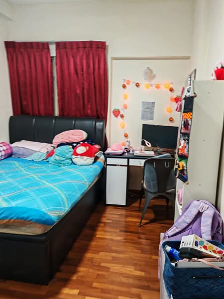 Regent Park, , 2 Bedrooms, 965 sqft, Condominium For Rent, by Lorina Liu, 500173752 - Bedroom - PropertyGuru.com.sg