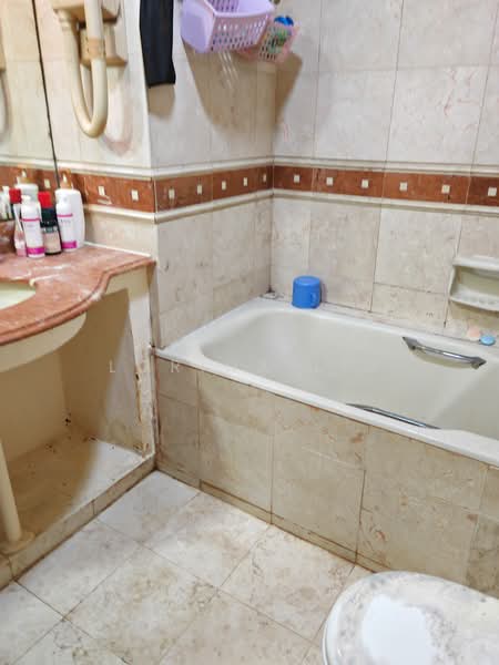 Regent Park, , 2 Bedrooms, 965 sqft, Condominium For Rent, by Lorina Liu, 500173752 - Bathroom - PropertyGuru.com.sg