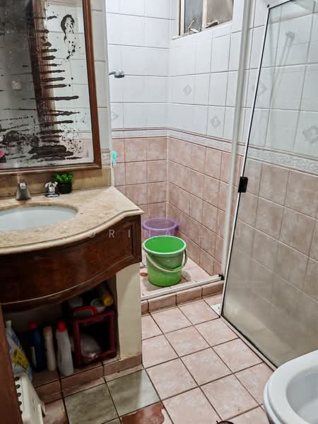 Regent Park, , 2 Bedrooms, 965 sqft, Condominium For Rent, by Lorina Liu, 500173752 - Bathroom - PropertyGuru.com.sg