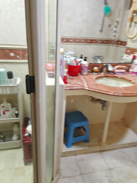 Regent Park, , 2 Bedrooms, 965 sqft, Condominium For Rent, by Lorina Liu, 500173752 - Bathroom - PropertyGuru.com.sg