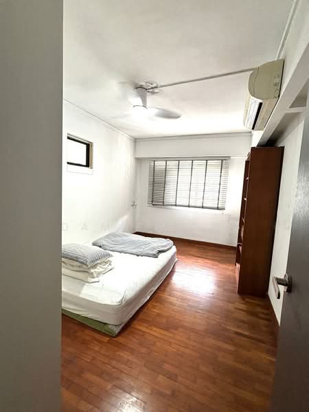 317 Sembawang Vista, 317 Sembawang Vista, 3 Bedrooms, 1,313 sqft, HDB Flat For Sale, by Damien Ong, 500173769 - Bedroom - PropertyGuru.com.sg