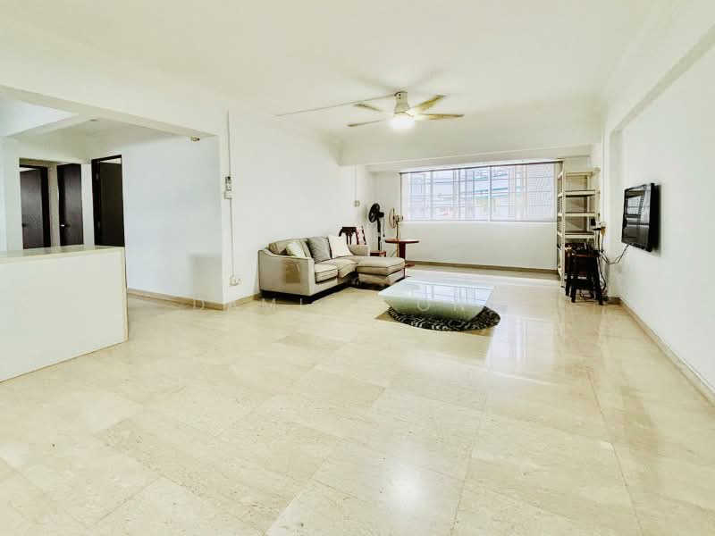 317 Sembawang Vista, 317 Sembawang Vista, 3 Bedrooms, 1,313 sqft, HDB Flat For Sale, by Damien Ong, 500173769 - Living Room - PropertyGuru.com.sg