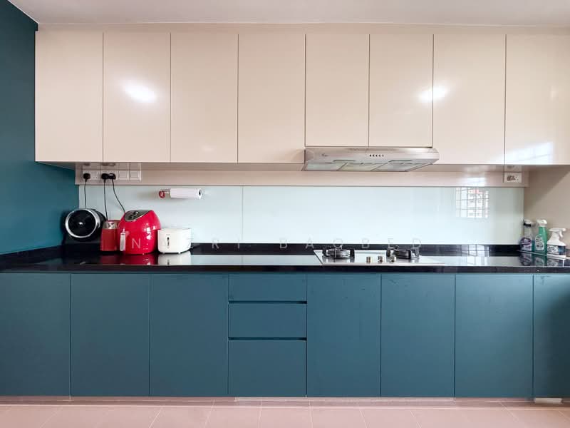 48 Lengkok Bahru, 48 Lengkok Bahru, 3 Bedrooms, 1,108 sqft, HDB Flat For Sale, by Nazri Baobed, 500173782 - Kitchen - PropertyGuru.com.sg