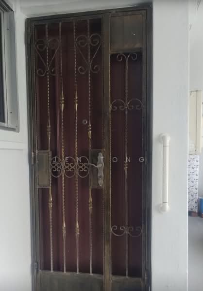 304 Hougang Avenue 5, 304 Hougang Avenue 5, 2 Bedrooms, 796 sqft, HDB Flat For Sale, by Jen Tong, 500173783 - Entrance - PropertyGuru.com.sg