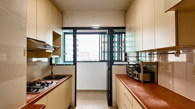 698A Jurong West Central 3, 698A Jurong West Central 3, 2 Bedrooms, 731 sqft, HDB Flat For Rent, by Jean Loh, 500173787 - Kitchen - PropertyGuru.com.sg