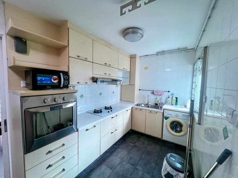 103A Edgefield Plains, 103A Edgefield Plains, 3 Bedrooms, 1,184 sqft, HDB Flat For Rent, by Angela Cheong, 500173790 - Kitchen - PropertyGuru.com.sg