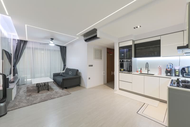 Kingsford Waterbay, 68 Upper Serangoon View, 3 Bedrooms, 1,023 sqft, Condominium For Sale, by Karen Chua, 500173797 - Living Room - PropertyGuru.com.sg