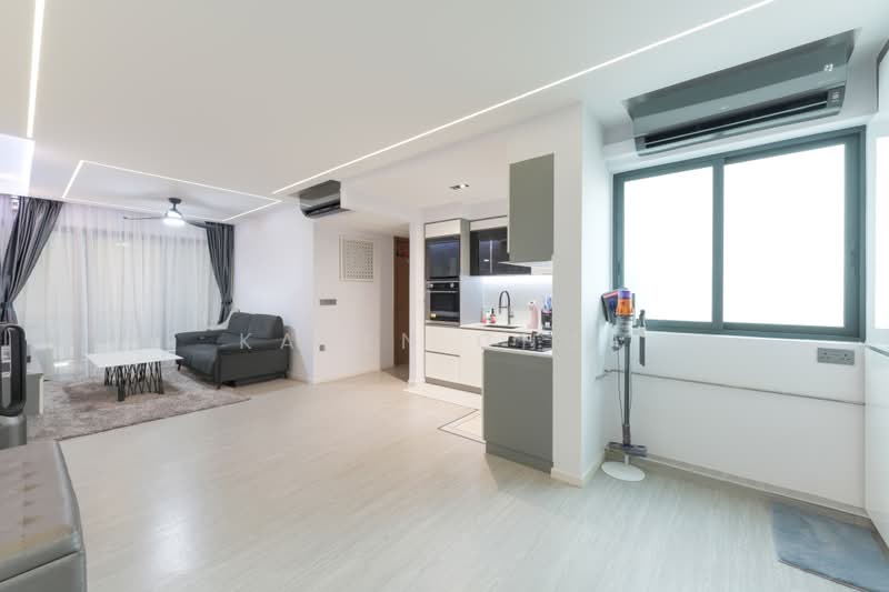 Kingsford Waterbay, 68 Upper Serangoon View, 3 Bedrooms, 1,023 sqft, Condominium For Sale, by Karen Chua, 500173797 - Living Room - PropertyGuru.com.sg