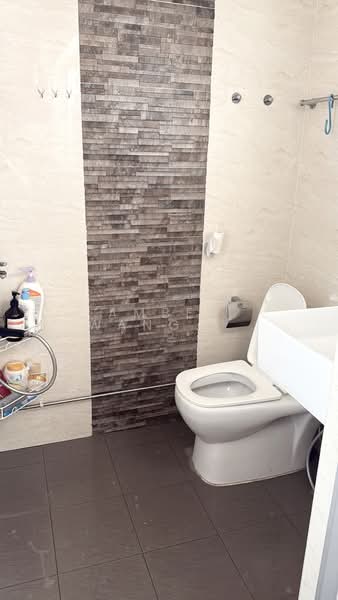 111 Mcnair Road, 111 Mcnair Road, Room Rental, 120 sqft, HDB Flat For Rent, by Amber Wang Ting, 500173818 - Bathroom - PropertyGuru.com.sg