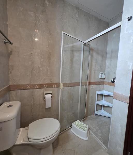Tanglin Regency, 383 Tanglin Road, Room Rental, 180 sqft, Condominium For Rent, by Samuel Tan, 500173828 - MBR5 - Master Bedroom Toilet 1 - PropertyGuru.com.sg