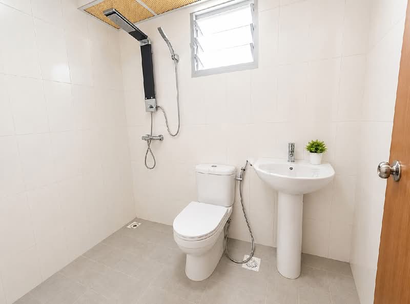 812A Choa Chu Kang Avenue 7, 812A Choa Chu Kang Avenue 7, 3 Bedrooms, 1,001 sqft, HDB Flat For Sale, by Diane Ong 王慧芳, 500173831 - PropertyGuru.com.sg