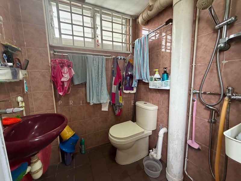 632 Bedok Reservoir Road, Bedok Reservoir Road, 1,599 sqft, Shop / Shophouse For Sale, by Pristine Lim, 500173845 - Bathroom - CommercialGuru.com.sg