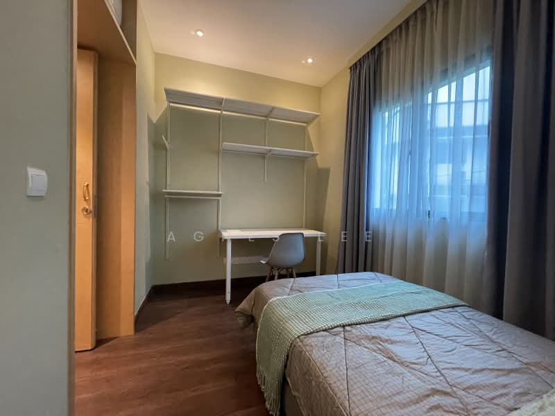 Eng Hoon Mansions, 17 Eng Hoon Street, Room Rental, 120 sqft, Apartment For Rent, by Agnes Lee, 500173847 - Bedroom - PropertyGuru.com.sg