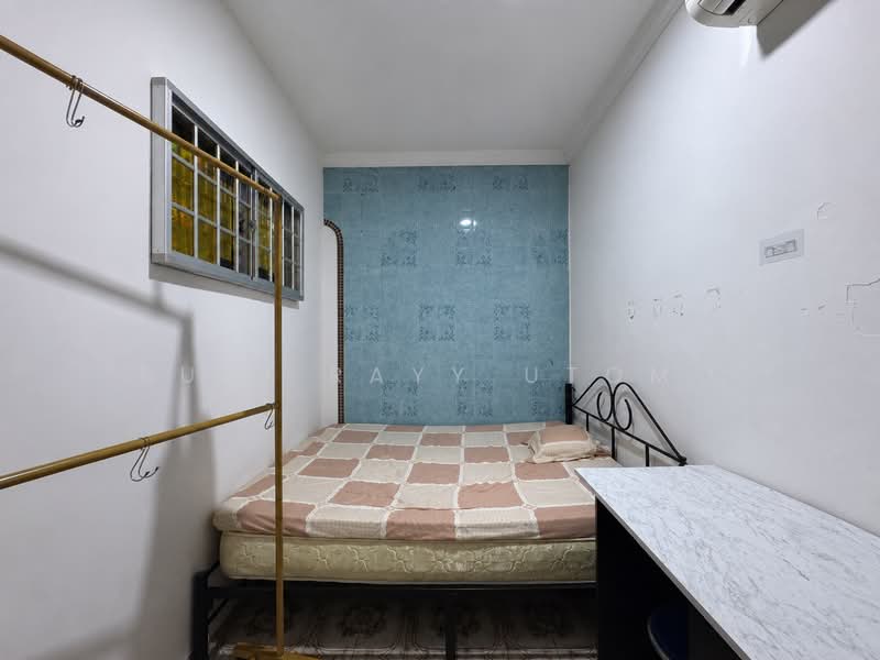 43A Lorong 20 Geylang, Lorong 20 Geylang, 4 Bedrooms, 1,162 sqft, Walk-up Apartment For Sale, by Budi Rayy Utomo, 500173855 - Bedroom - PropertyGuru.com.sg