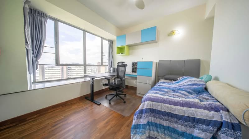 Lakeholmz, 82 Corporation Road, 3 Bedrooms, 1,313 sqft, Condominium For Sale, by Sarah Chua, 500173861 - Bedroom - PropertyGuru.com.sg