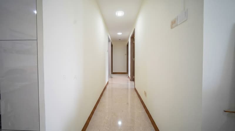 Lakeholmz, 82 Corporation Road, 3 Bedrooms, 1,313 sqft, Condominium For Sale, by Sarah Chua, 500173861 - Corridor - PropertyGuru.com.sg