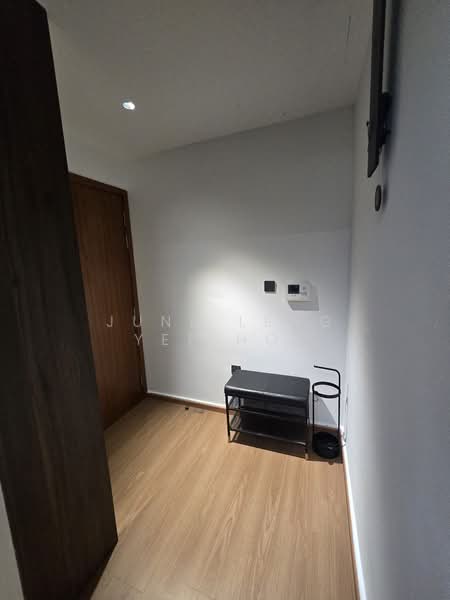The Interweave, 21 Kim Keat Road, 2 Bedrooms, 689 sqft, Condominium For Rent, by June Leng Yee Hoe, 500173862 - Entrance - PropertyGuru.com.sg