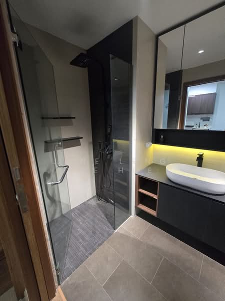 The Interweave, 21 Kim Keat Road, 2 Bedrooms, 689 sqft, Condominium For Rent, by June Leng Yee Hoe, 500173862 - Bathroom - PropertyGuru.com.sg