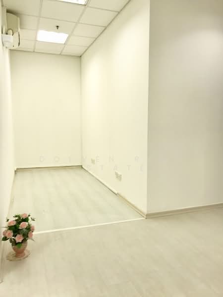 Genting Building, 83 Genting Lane, 1,360 sqft, Light Industrial (B1) For Rent, by DOEVEN REAL ESTATE, 500173868 - Interior - CommercialGuru.com.sg