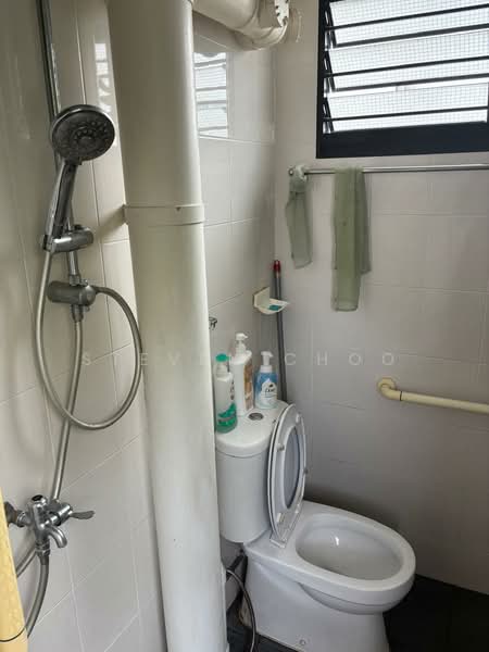 467 Ang Mo Kio Avenue 10, 467 Ang Mo Kio Avenue 10, Room Rental, 120 sqft, HDB Flat For Rent, by Steven Choo, 500173875 - Bathroom - PropertyGuru.com.sg