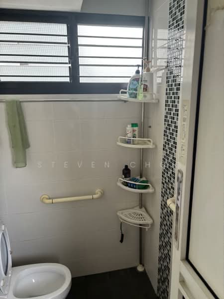 467 Ang Mo Kio Avenue 10, 467 Ang Mo Kio Avenue 10, Room Rental, 120 sqft, HDB Flat For Rent, by Steven Choo, 500173875 - Bathroom - PropertyGuru.com.sg