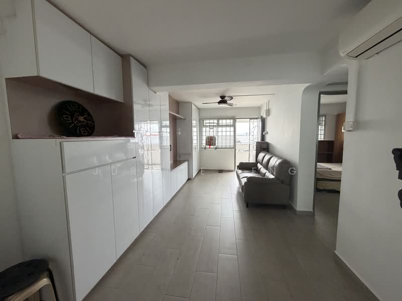 67 Marine Drive, 67 Marine Drive, 3 Bedrooms, 700 sqft, HDB Flat For Rent, by Justine Heng, 500173877 - Living Room - PropertyGuru.com.sg