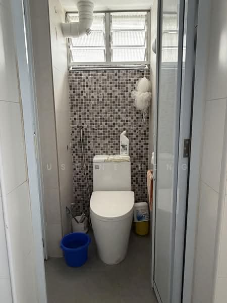 67 Marine Drive, 67 Marine Drive, 3 Bedrooms, 700 sqft, HDB Flat For Rent, by Justine Heng, 500173877 - Toilet - PropertyGuru.com.sg