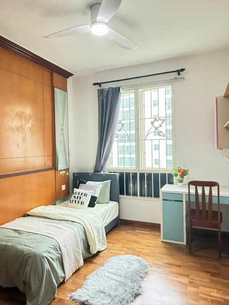 Yishun Emerald, 20 Canberra Drive, Room Rental, 120 sqft, Condominium For Rent, by The Hive Co-living, 500173879 - Bedroom - PropertyGuru.com.sg