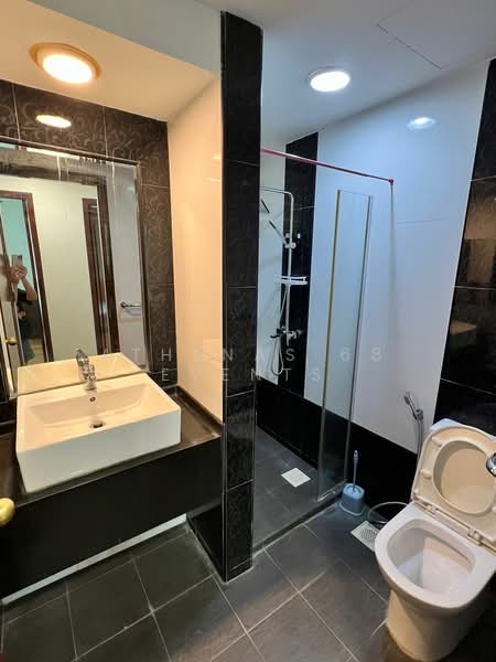 Yishun Emerald, 20 Canberra Drive, Room Rental, 120 sqft, Condominium For Rent, by The Hive Co-living, 500173879 - Bathroom - PropertyGuru.com.sg