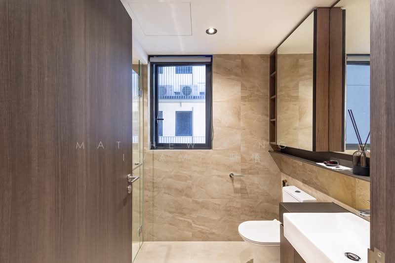 Within 1km of Holy Innocent & Newly Renovated, , 3 Bedrooms, 1,109 sqft, Condominium For Sale, by Matthew Kengo Iwami 贤悟, 500173881 - Bathroom - PropertyGuru.com.sg