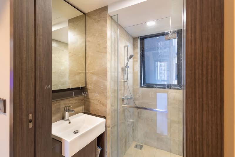 Within 1km of Holy Innocent & Newly Renovated, , 3 Bedrooms, 1,109 sqft, Condominium For Sale, by Matthew Kengo Iwami 贤悟, 500173881 - Bathroom - PropertyGuru.com.sg