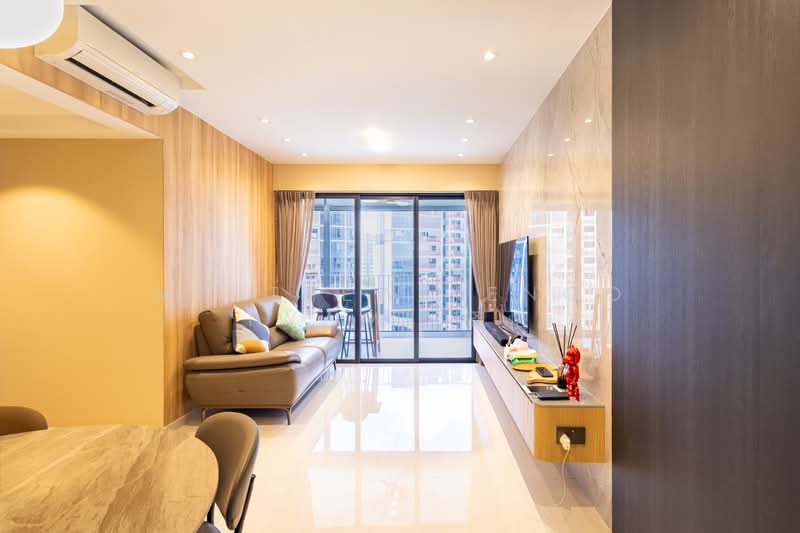 Within 1km of Holy Innocent & Newly Renovated, , 3 Bedrooms, 1,109 sqft, Condominium For Sale, by Matthew Kengo Iwami 贤悟, 500173881 - Living Room - PropertyGuru.com.sg