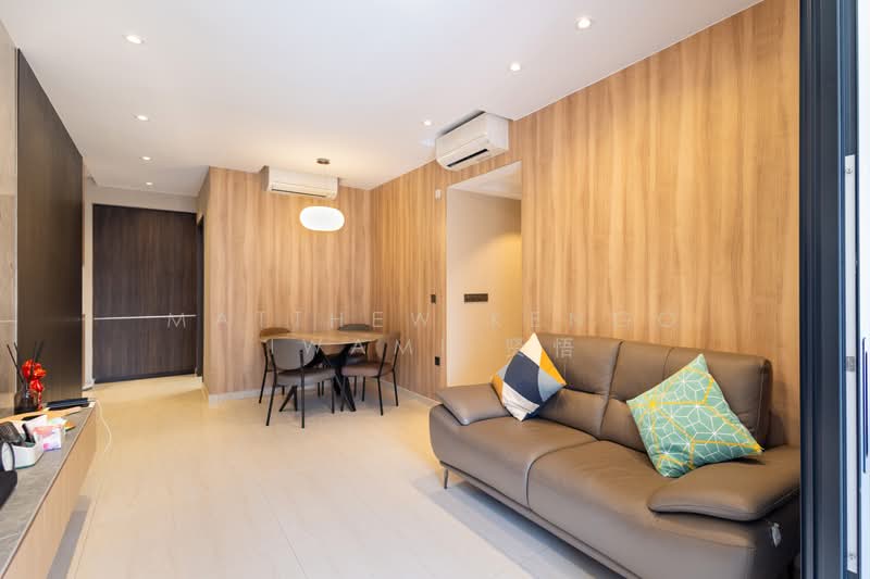 Within 1km of Holy Innocent & Newly Renovated, , 3 Bedrooms, 1,109 sqft, Condominium For Sale, by Matthew Kengo Iwami 贤悟, 500173881 - Living Room - PropertyGuru.com.sg
