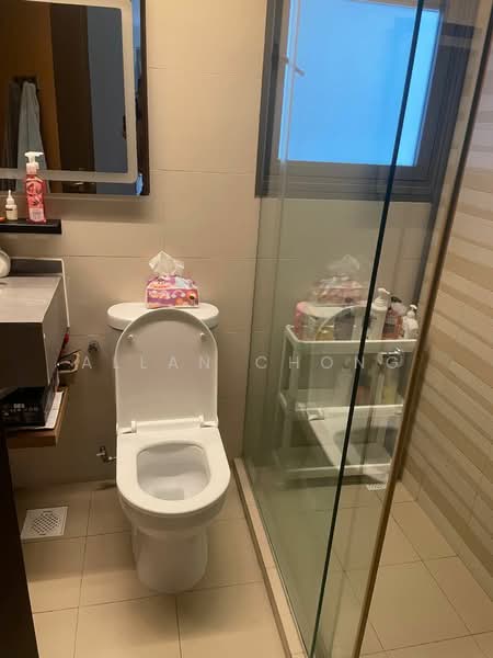 335C Anchorvale Crescent, 335C Anchorvale Crescent, 3 Bedrooms, 990 sqft, HDB Flat For Rent, by Allan Chong, 500173887 - Bathroom - PropertyGuru.com.sg