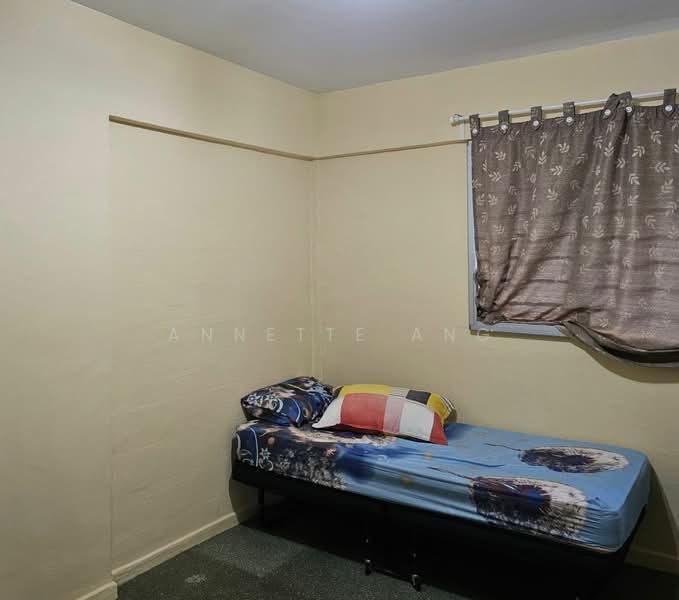 574 Ang Mo Kio Avenue 10, 574 Ang Mo Kio Avenue 10, 2 Bedrooms, 1,614 sqft, HDB Flat For Sale, by Annette Ang, 500173888 - Bedroom - PropertyGuru.com.sg