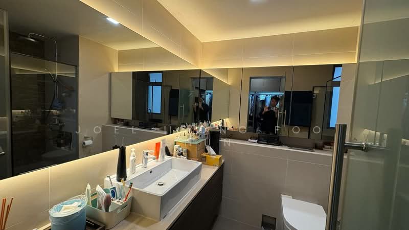 The Florida, 78 Hougang Avenue 7, 3 Bedrooms, 1,302 sqft, Condominium For Sale, by Joel Leong Foo Shun, 500173895 - Master Toilet - PropertyGuru.com.sg