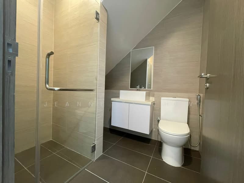 Sycamore Tree, 2 Fowlie Road, 3 Bedrooms, 850 sqft, Apartment For Rent, by Jeannette Chew, 500173904 - Bathroom - PropertyGuru.com.sg