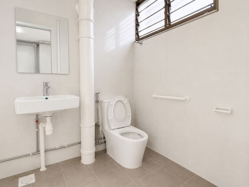 919 Jurong West Street 91, 919 Jurong West Street 91, 3 Bedrooms, 1,119 sqft, HDB Flat For Rent, by Irene Lim, 500173949 - Bathroom - PropertyGuru.com.sg