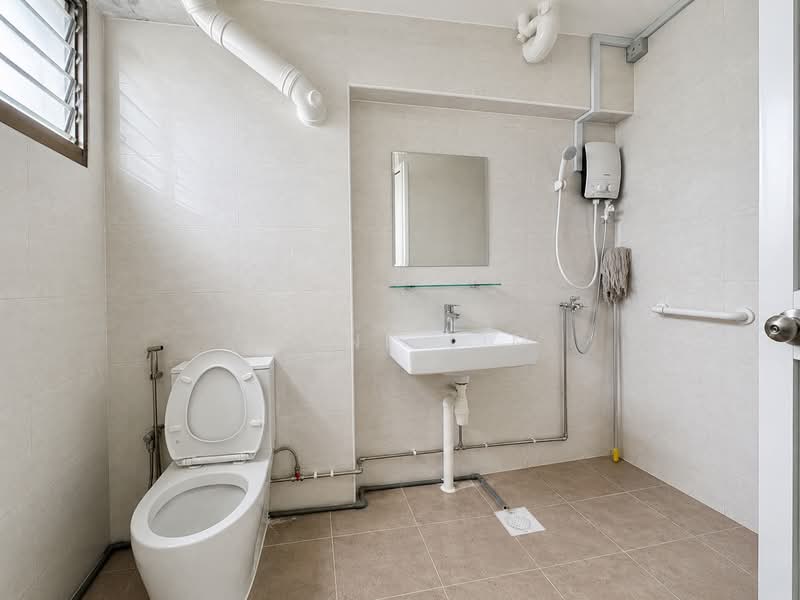 919 Jurong West Street 91, 919 Jurong West Street 91, 3 Bedrooms, 1,119 sqft, HDB Flat For Rent, by Irene Lim, 500173949 - Master Bathroom - PropertyGuru.com.sg