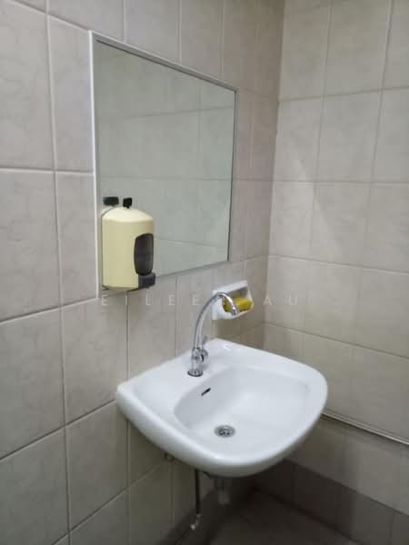 Eunos Techpark, 60 Kaki Bukit Place, 1,324 sqft, Light Industrial (B1) For Sale, by Eileen Au, 500173956 - Bathroom - CommercialGuru.com.sg