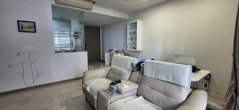 Riversails, 12 Upper Serangoon Crescent, 3 Bedrooms, 1,109 sqft, Condominium For Sale, by Dennis Lim, 500173961 - Living Room - PropertyGuru.com.sg