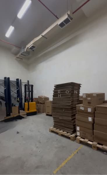 Oxley BizHub, 61 Ubi Road 1, 969 sqft, Light Industrial (B1) For Rent, by Ssharon Loh, 500173965 - CommercialGuru.com.sg