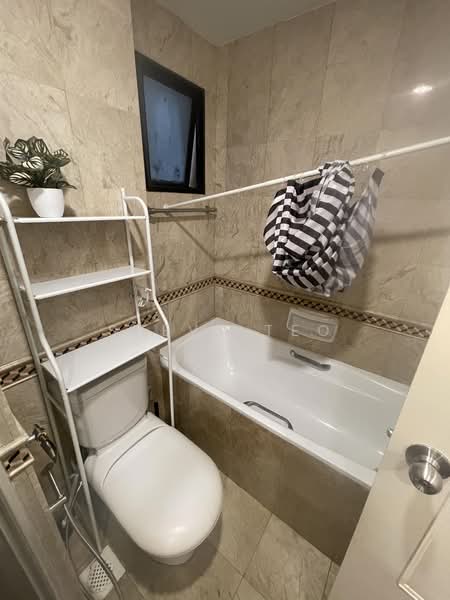 Heritage View, 6 Dover Rise, Room Rental, 200 sqft, Condominium For Rent, by Steve Teo, 500173974 - Bathroom - PropertyGuru.com.sg
