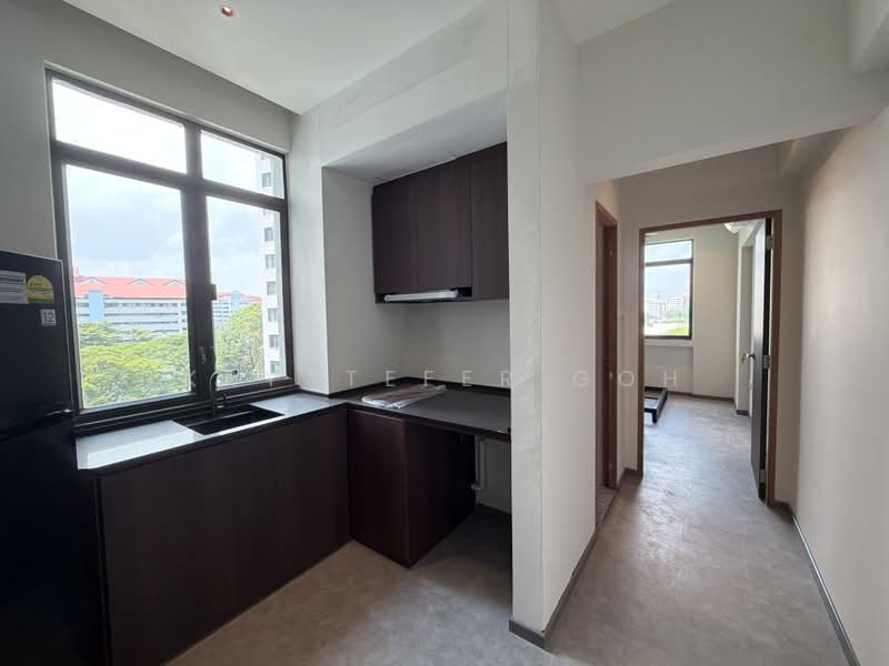 Parc Oasis, 39 Jurong East Avenue 1, 1 Bedroom, 340 sqft, Condominium For Rent, by Krystefer Goh, 500173975 - Kitchen - PropertyGuru.com.sg