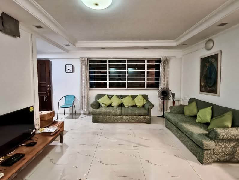 62 Lorong 4 Toa Payoh, 62 Lorong 4 Toa Payoh, 3 Bedrooms, 1,302 sqft, HDB Flat For Sale, by Kingsley Zheng 鄭鈞鴻, 500173976 - Living Room - PropertyGuru.com.sg