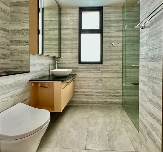 Belgravia Ace, 100 Belgravia Drive, 5 Bedrooms, 4,058 sqft, Cluster House For Sale, by Eleanor Chong, 500173979 - Bathroom - PropertyGuru.com.sg