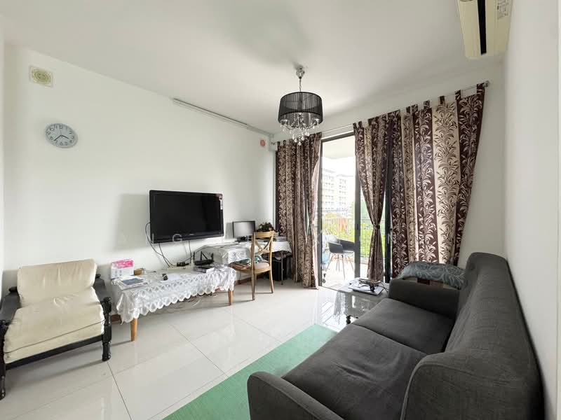 Wandervale, 367 Choa Chu Kang Avenue 3, 3 Bedrooms, 1,130 sqft, Executive Condominium For Sale, by Ang Pei Xiong, 500173983 - Living Room - PropertyGuru.com.sg