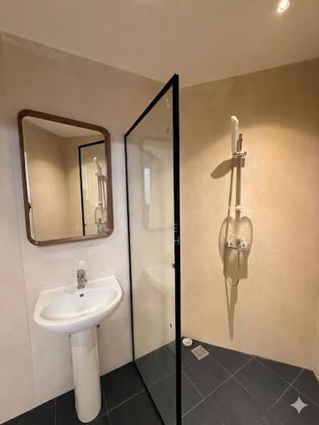 Parc Oasis, 39 Jurong East Avenue 1, Studio, 310 sqft, Condominium For Rent, by Krystefer Goh, 500173990 - Bathroom - PropertyGuru.com.sg