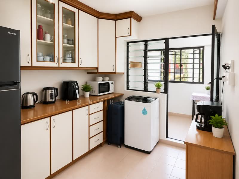 315 Sembawang Vista, 315 Sembawang Vista, 4 Bedrooms, 1,313 sqft, HDB Flat For Sale, by Robert Teo, 500174014 - Kitchen - PropertyGuru.com.sg