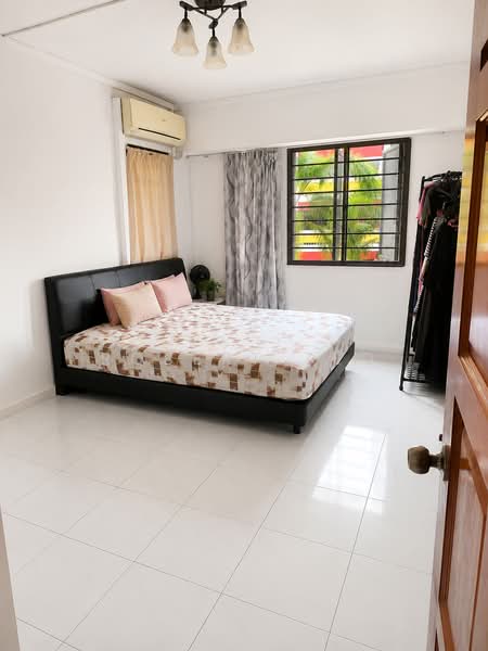 315 Sembawang Vista, 315 Sembawang Vista, 4 Bedrooms, 1,313 sqft, HDB Flat For Sale, by Robert Teo, 500174014 - Bedroom - PropertyGuru.com.sg